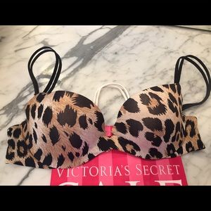 Victorias Secret Very Sexy bra in animal cheetah print
